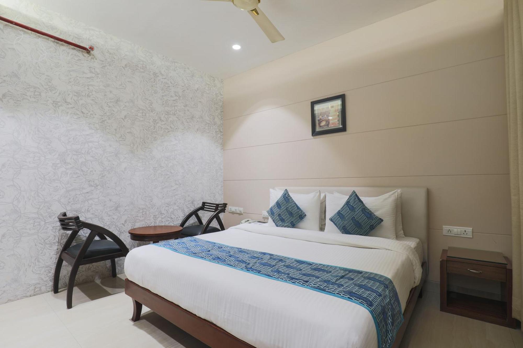 Cosy Grand, Chanakyapuri By The Cosy Hotels Нью-Делі Екстер'єр фото