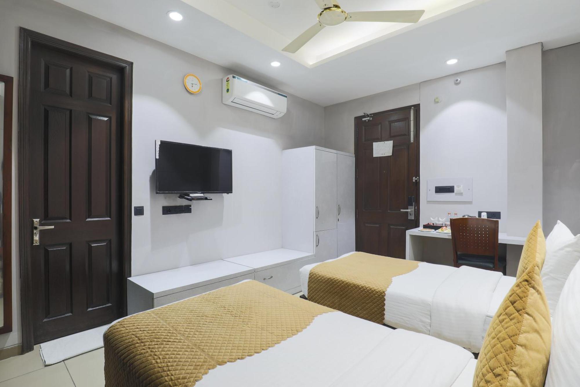 Cosy Grand, Chanakyapuri By The Cosy Hotels Нью-Делі Екстер'єр фото