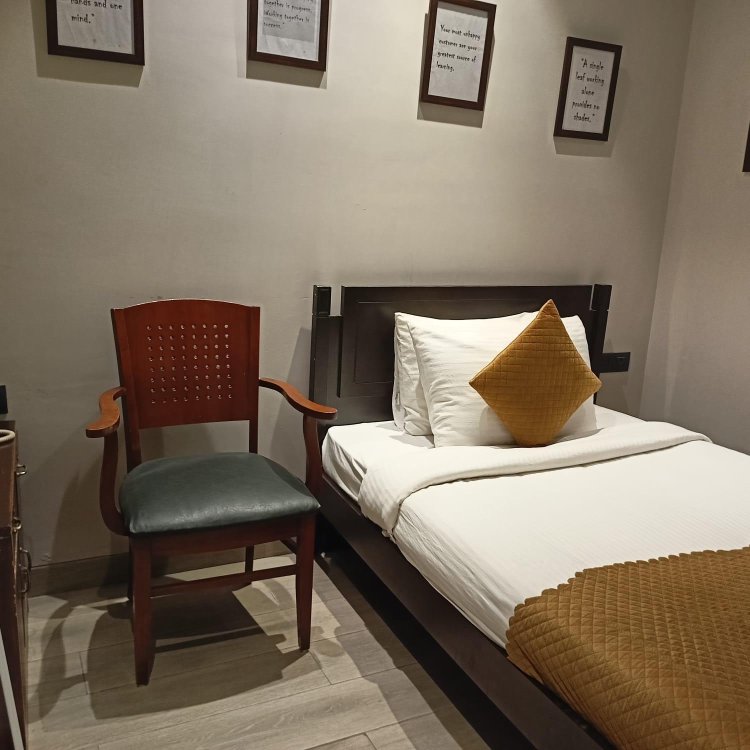 Cosy Grand, Chanakyapuri By The Cosy Hotels Нью-Делі Екстер'єр фото